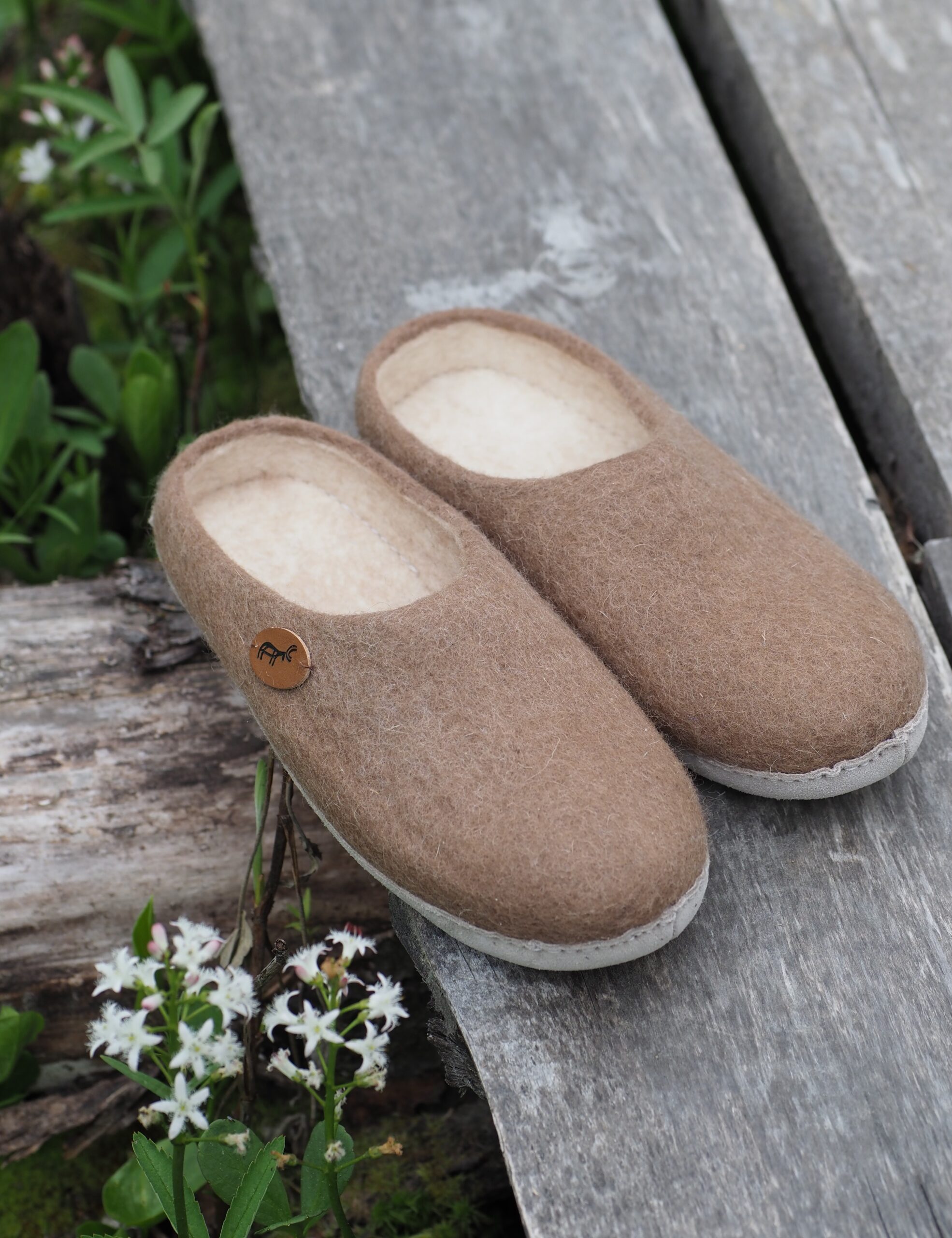 Lampaanvillatossut, ruskea