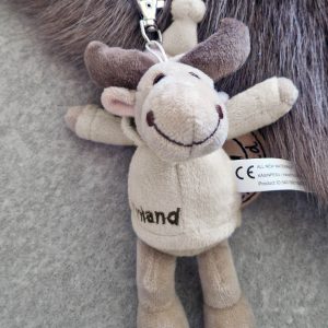 Sleeping deer backpack decoration, beige