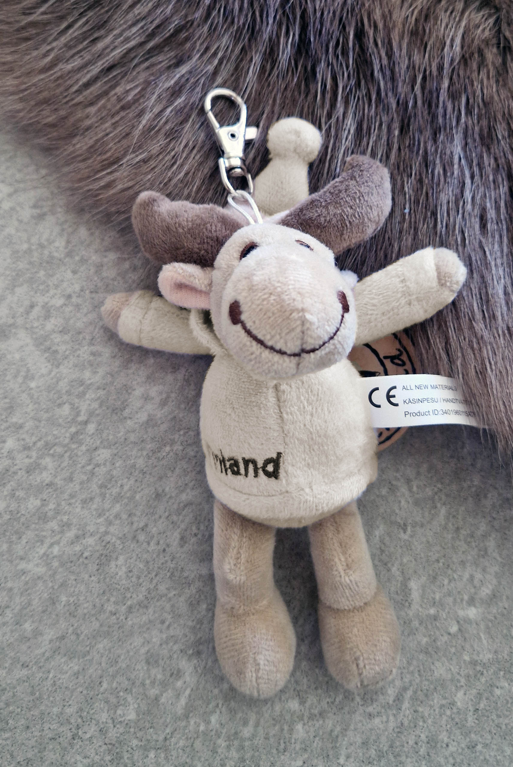 Sleeping deer backpack decoration, beige
